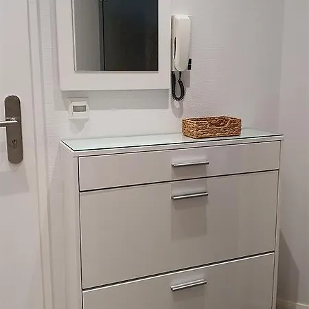 Apartamento Und Ferienwohnung, Wohnen Auf Zeit, Callenberger Strasse, *