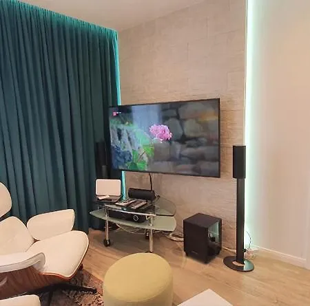 Und Ferienwohnung, Wohnen Auf Zeit, Callenberger Strasse, Apartamento *