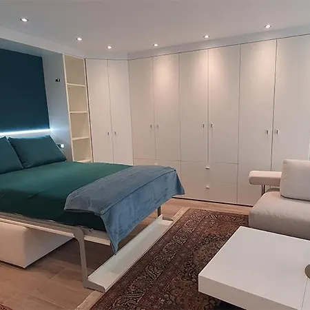 Apartamento Und Ferienwohnung, Wohnen Auf Zeit, Callenberger Strasse,